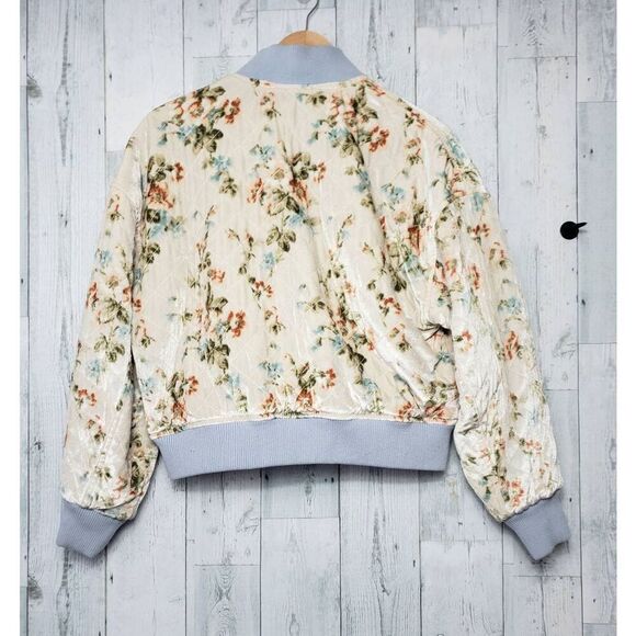 Urban Outfitters Cara Reversible Satin Floral Velvet Puffer Jacket Sz. Sm. - Picture 7 of 13